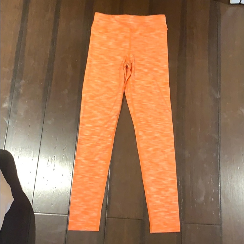 orange🧡and white🤍leggings